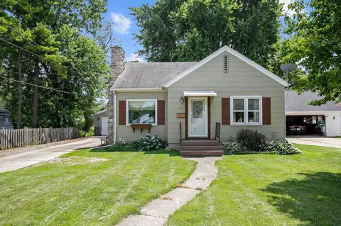 726 W Winneconne Ave, Neenah, WI 54956
