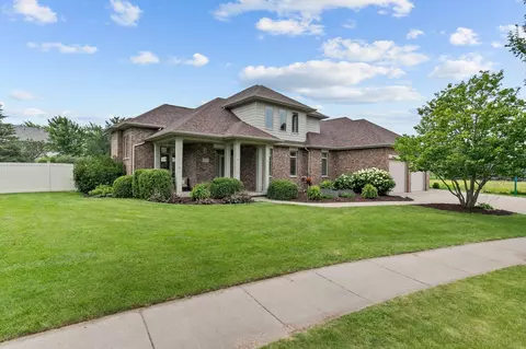 201 E Wentworth Ln, Appleton, WI 54913