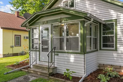 2121 N Oneida St, Appleton, WI 54911 photo 24
