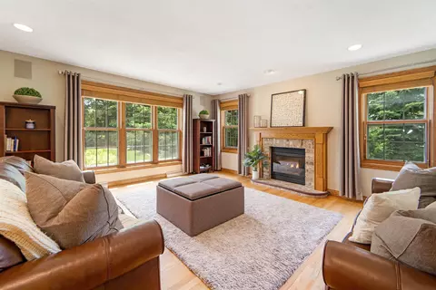 429 E Carrington Ln, Appleton, WI 54913 photo 6