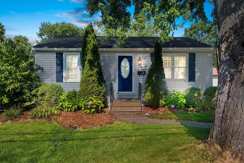938 S 7th St, De Pere, WI 54115