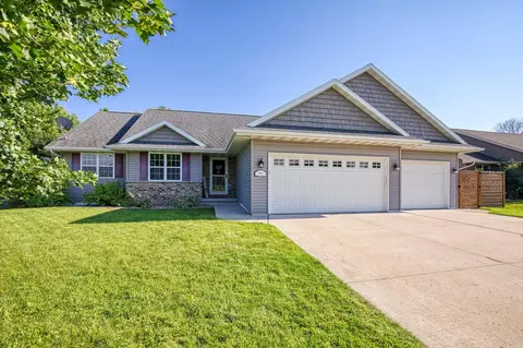 1961 Jacobsen Rd, Neenah, WI 54956