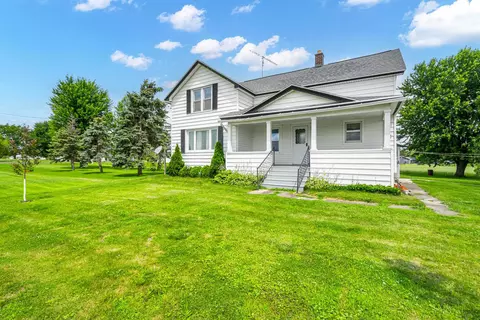 w7805 County Road N, Van Dyne, WI 54979