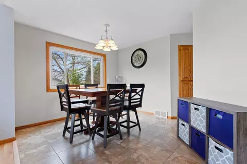 239 Alison Ct, Wrightstown, WI 54180 photo 6