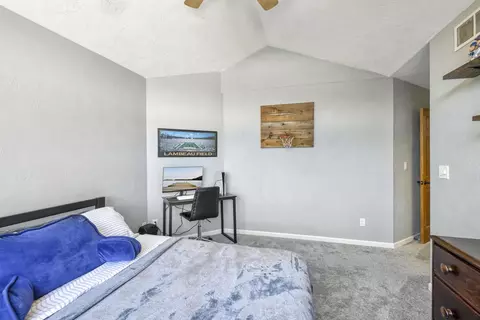 Bedroom - w2575 Fontana Way, Appleton, WI 54915 photo 16 of 16