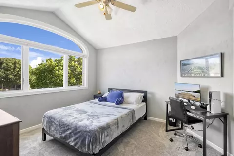 Bedroom - w2575 Fontana Way, Appleton, WI 54915 photo 13 of 16