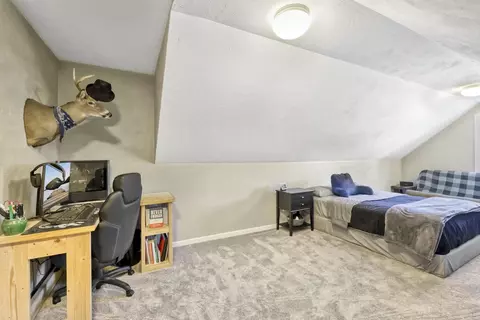 Bedroom - w2575 Fontana Way, Appleton, WI 54915 photo 5 of 16