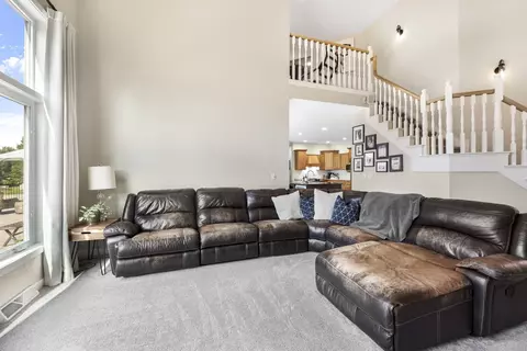 Living - w2575 Fontana Way, Appleton, WI 54915 photo 4 of 6