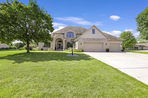 Exterior - w2575 Fontana Way, Appleton, WI 54915 photo 8 of 20