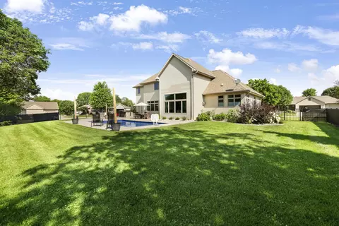 Exterior - w2575 Fontana Way, Appleton, WI 54915 photo 7 of 20