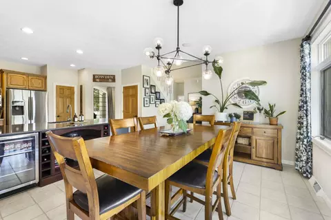 Dining - w2575 Fontana Way, Appleton, WI 54915 photo 3 of 4