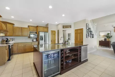 Kitchen - w2575 Fontana Way, Appleton, WI 54915 photo 3 of 6