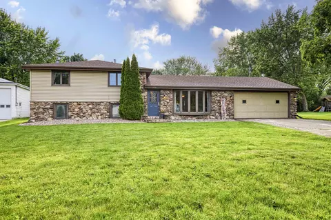 1430 Bonnie Dr, Menasha, WI 54952