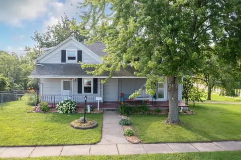 604 Gertrude St, Kaukauna, WI 54130