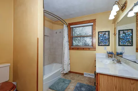 636 E Sylvan Ave, Appleton, WI 54915 photo 25