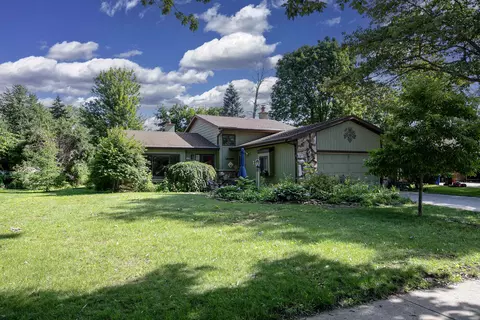 636 E Sylvan Ave, Appleton, WI 54915