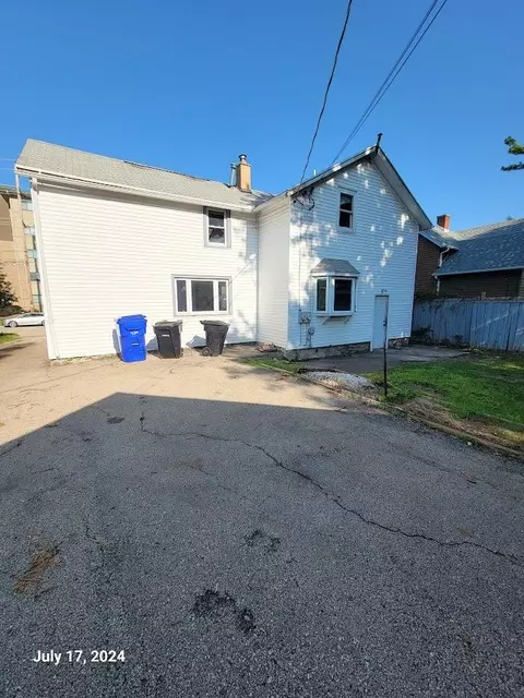 312 N State St, Appleton, WI 54911 photo 4