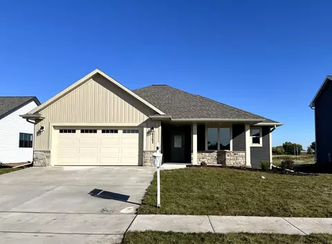 W6562 E Steamboat Lane, Appleton, WI 54915