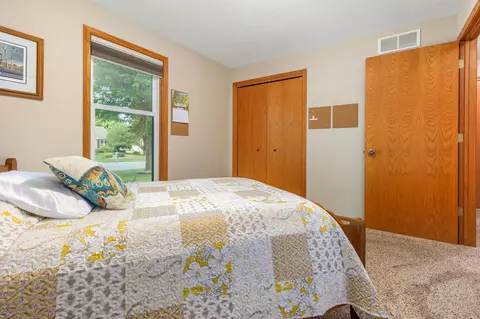 Bedroom - n9416 Rosella Drive, Appleton, WI 54915 photo 4 of 5