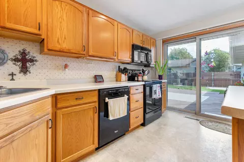 Kitchen - n9416 Rosella Drive, Appleton, WI 54915 photo 4 of 4