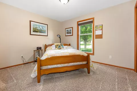 Bedroom - n9416 Rosella Drive, Appleton, WI 54915 photo 3 of 5