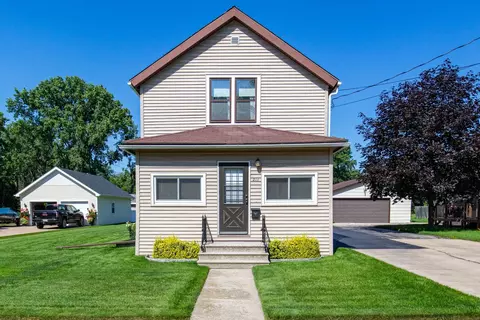 211 Van St, Neenah, WI 54956