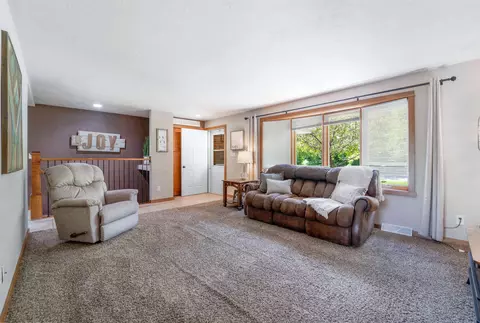 400 Maple Dr, Appleton, WI 54913 photo 3
