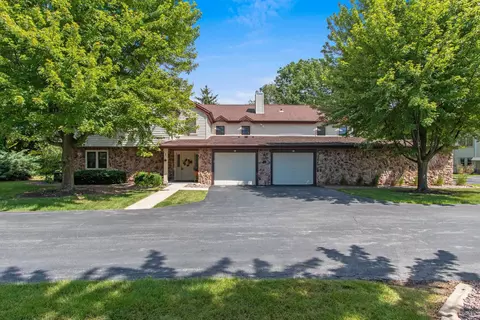 1820 Ridgeway Dr #12B, De Pere, WI 54115