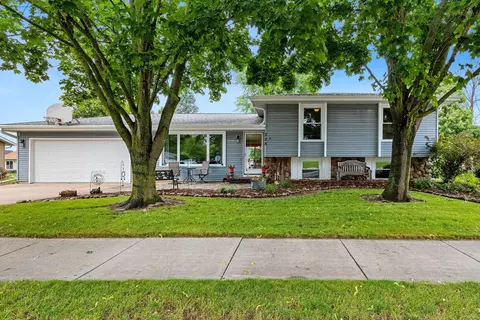 328 La Vesta Ct, Brillion, WI 54110