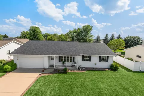 3018 Jauquet Dr, Green Bay, WI 54311