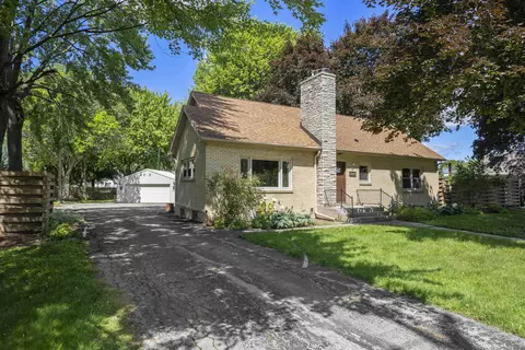 1024 Oneida St, Menasha, WI 54952