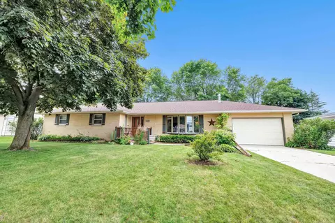 2333 44th St, Two Rivers, WI 54241