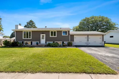 850 Heritage Trl, Oshkosh, WI 54904