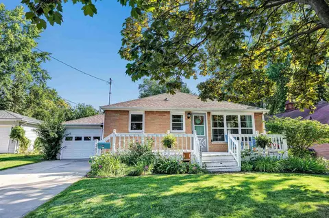 1437 Garland St, Green Bay, WI 54301