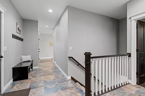 Entry Way - 4869 N Thistle Ln, Appleton, WI 54913 photo 5 of 6