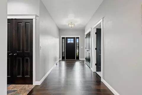 Entry Way - 4869 N Thistle Ln, Appleton, WI 54913 photo 1 of 6
