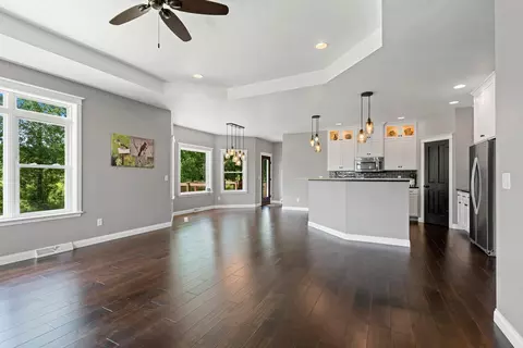 Living - 4869 N Thistle Ln, Appleton, WI 54913 photo 2 of 7