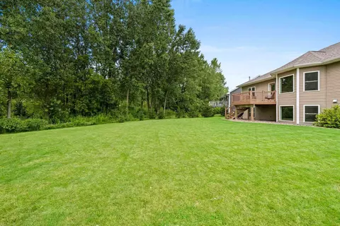 Exterior - 4869 N Thistle Ln, Appleton, WI 54913 photo 5 of 6