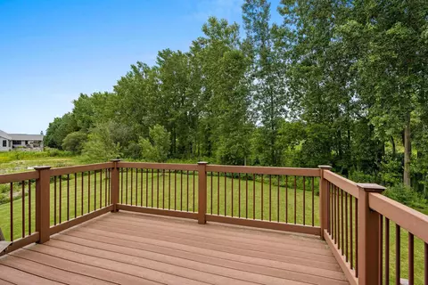 Exterior - 4869 N Thistle Ln, Appleton, WI 54913 photo 4 of 6