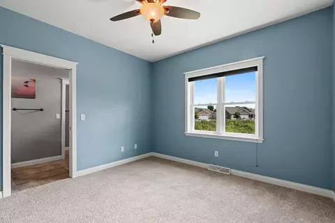 Bedroom - 4869 N Thistle Ln, Appleton, WI 54913 photo 10 of 11