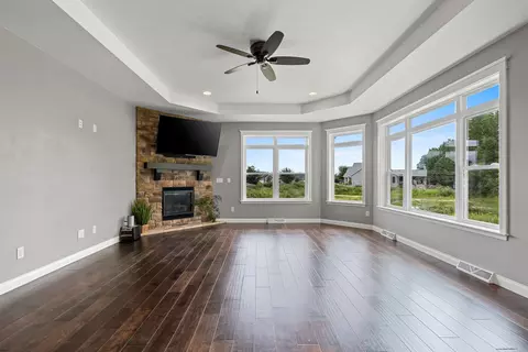Living - 4869 N Thistle Ln, Appleton, WI 54913 photo 7 of 7