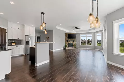 Living - 4869 N Thistle Ln, Appleton, WI 54913 photo 1 of 7