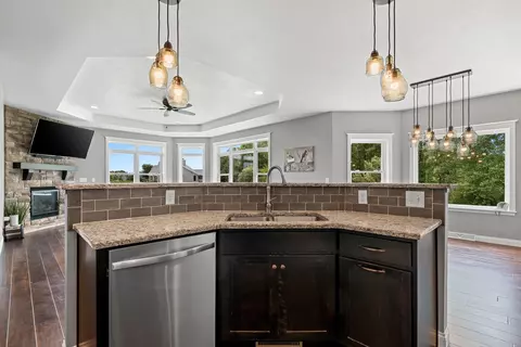 Kitchen - 4869 N Thistle Ln, Appleton, WI 54913 photo 6 of 6