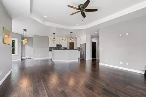 Living - 4869 N Thistle Ln, Appleton, WI 54913 photo 3 of 7