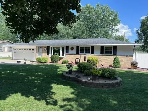 2213 Patty Ln, Green Bay, WI 54304