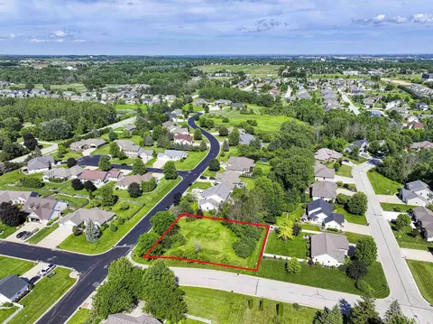1373 W Starview Dr, Appleton, WI 54913