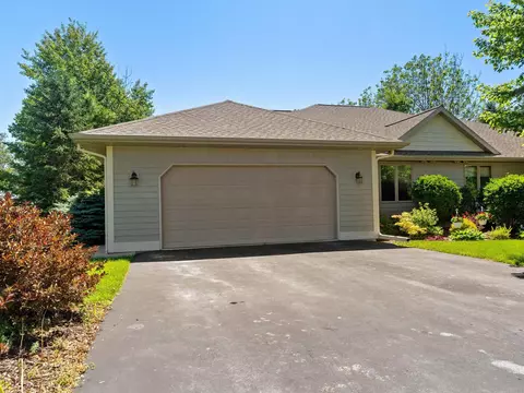 4400 W Madeline Ln #2, Sturgeon Bay, WI 54235