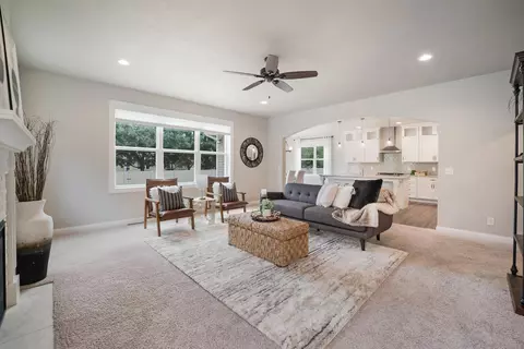 4201 E Braeburn Dr, Appleton, WI 54913 photo 6