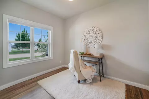 4201 E Braeburn Dr, Appleton, WI 54913 photo 3