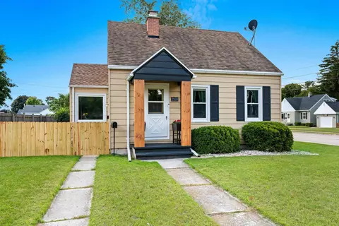 2833 37th St, Two Rivers, WI 54241
